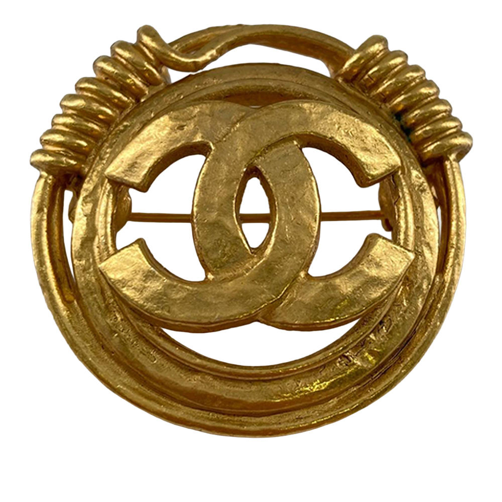 Pre-Loved Chanel Gold Plated CC Spring Round Brooch